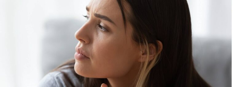 les difficultés financières et la grossesse du partenaire peuvent entraîner un stress financier et émotionnel. découvrez des conseils et des solutions pour gérer au mieux cette période délicate.