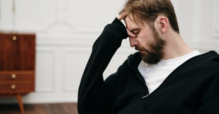 découvrez l'importance de la conscience de soi et comment elle peut transformer votre vie. apprenez à mieux comprendre vos émotions, motivations et comportements pour développer des relations plus authentiques et une meilleure estime de soi.