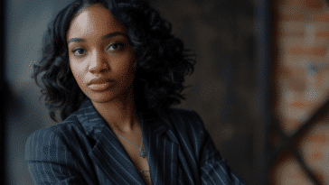 découvrez comment miranda rae mayo, actrice talentueuse, transcende le monde du divertissement pour entrer dans la sphère décisionnelle. explorez son parcours inspirant, ses choix audacieux et son impact au-delà de l'écran.